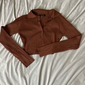 Small cropped long sleeve w/ thumb holes